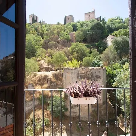 Alhambra Enamora 1 -paseo De Tristes View 1 -c