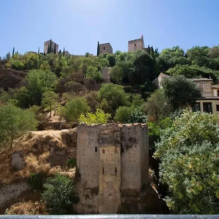Alhambra Enamora 1 -paseo De Tristes View 1 -c